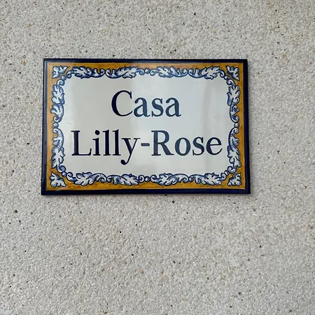 别墅 Casa Lilly-rose, A Beautiful 3 Bedroom Detached A Short Walk To The Plaza & Golf Course *