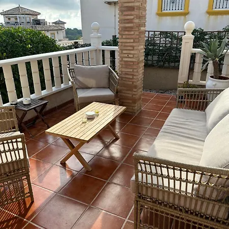 别墅 Casa Lilly-rose, A Beautiful 3 Bedroom Detached A Short Walk To The Plaza & Golf Course 比利亚马丁